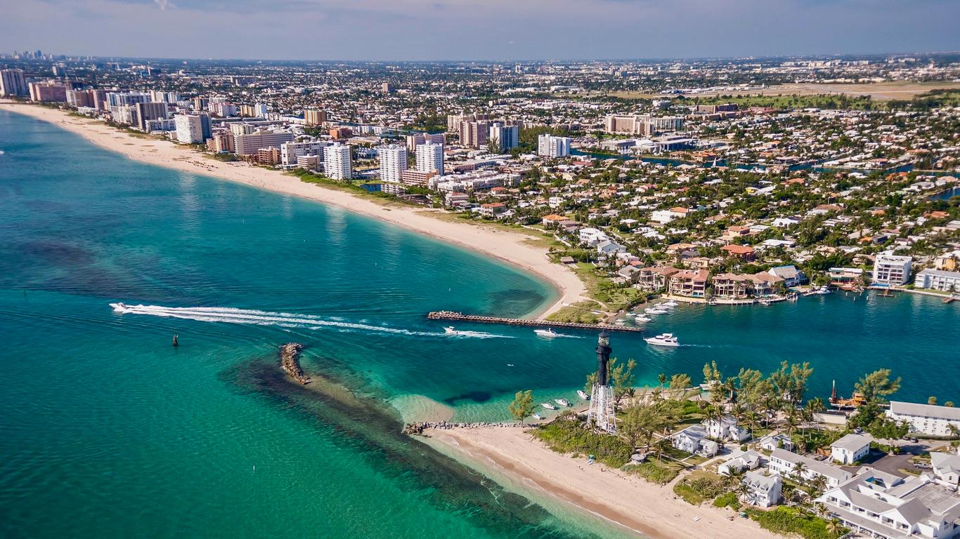 Pompano Beach Pier and oceanfront